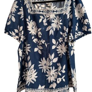 Cj Banks Floral Navy and White Women's Top. Size 2x.. NWT